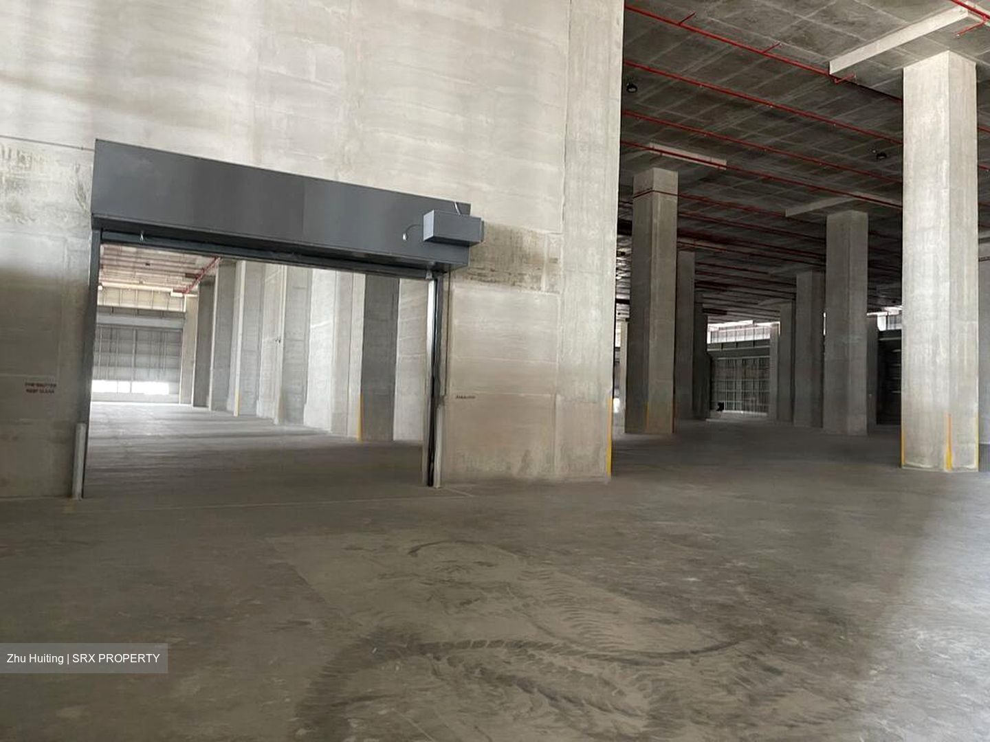 Jurong Hill (D22), Warehouse #464421661